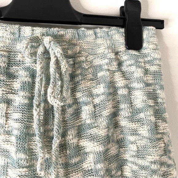 ILLA ILLA Woven Knit Green White High Waisted Shorts - Picture 3 of 7